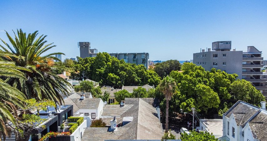  Bedroom Property for Sale in Green Point Western Cape